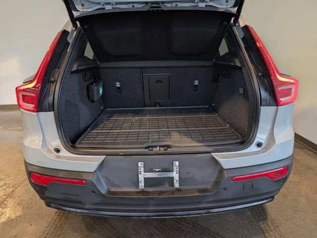 Used 2026 Volvo XC40 B5 Plus w/ Protection Package Premier image 5