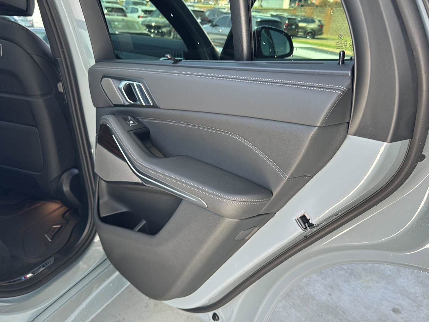 New 2026 BMW X5 sDrive40i image 14