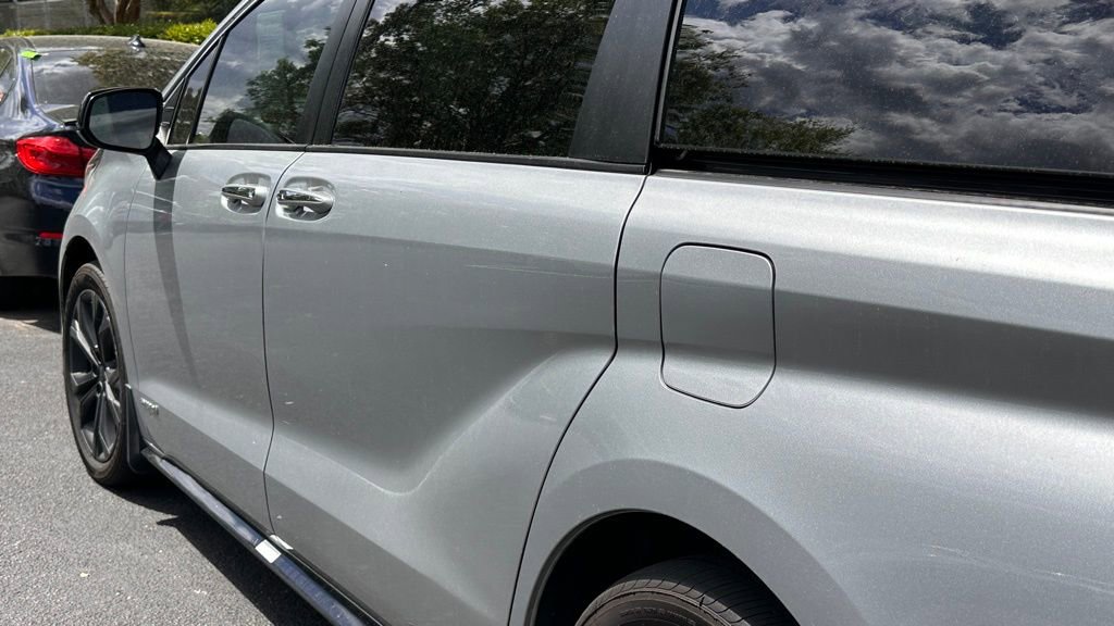 Used 2021 Toyota Sienna XSE w/ XSE Plus Package FWD image 9