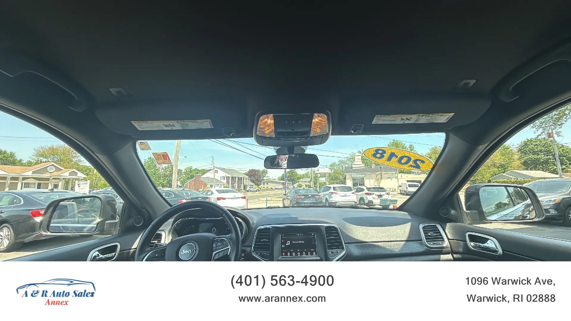 Used 2018 Jeep Grand Cherokee Laredo AWD/4WD image 23