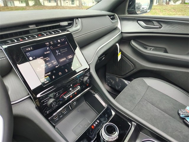 New 2025 Jeep Grand Cherokee Altitude w/ Trailer Tow Package image 27