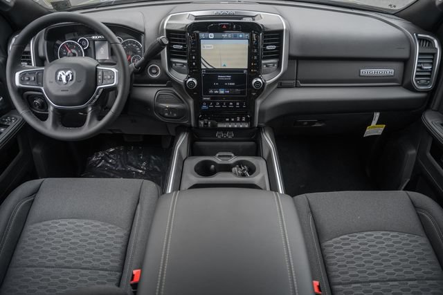 New 2026 RAM 3500 Big Horn AWD/4WD image 31