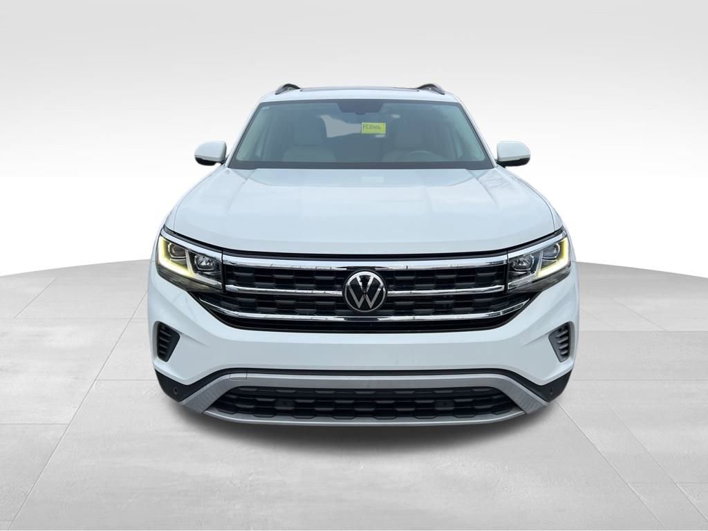 Used 2023 Volkswagen Atlas SE w/ Panoramic Sunroof Package image 3