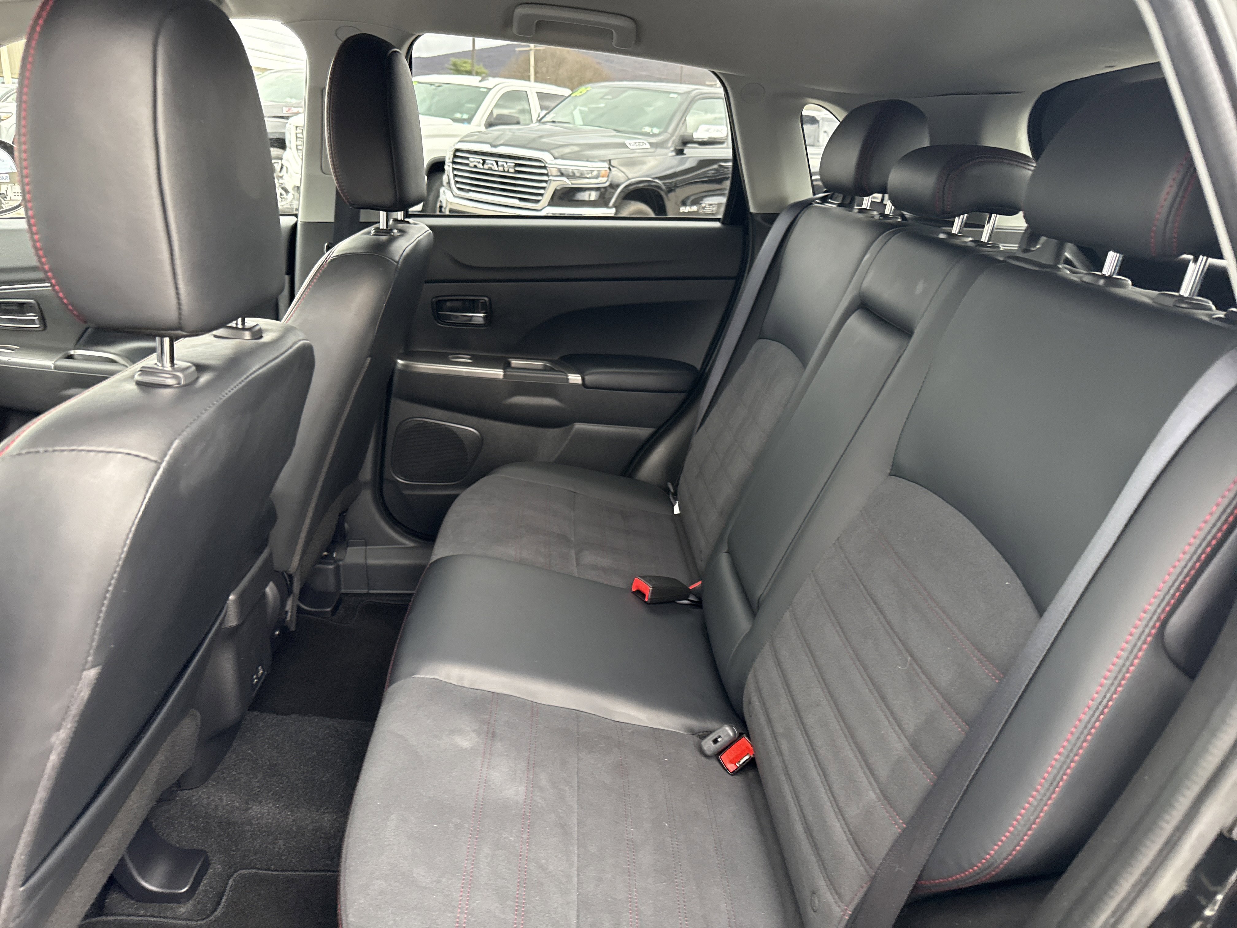 Used 2024 Mitsubishi Outlander Sport ES AWD/4WD image 13
