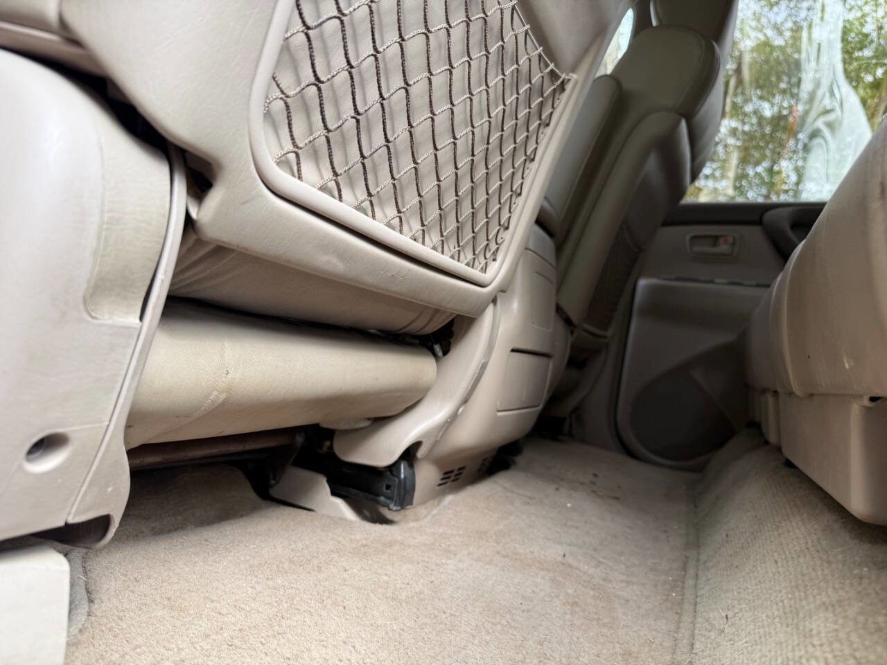 Used 2000 Toyota Land Cruiser Base AWD 4dr SUV image 60