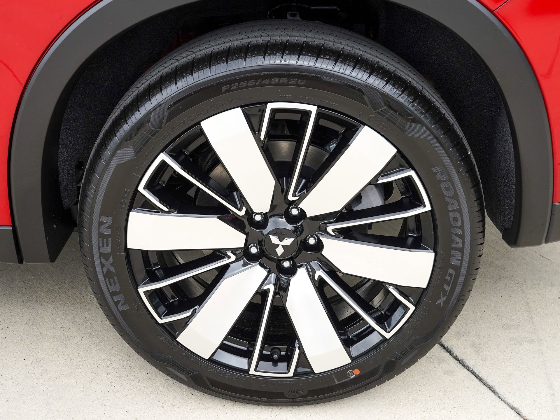 New 2026 Mitsubishi Outlander SE FWD image 14