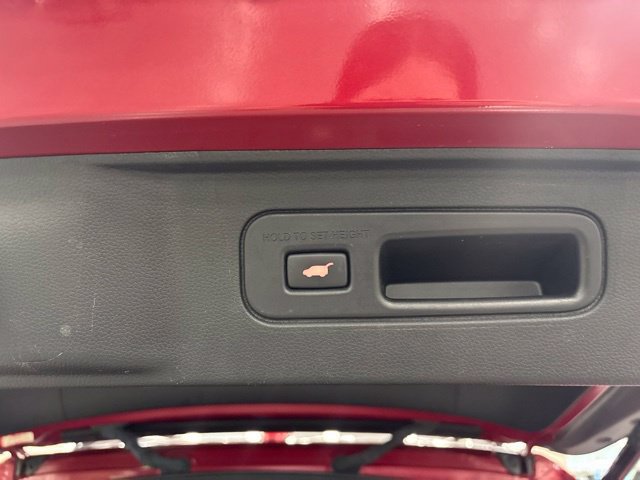 Used 2024 Honda Pilot Touring image 13