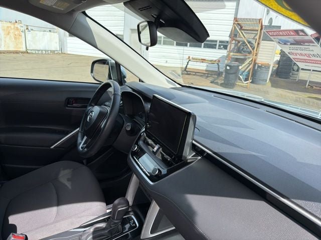 Used 2023 Toyota Corolla Cross LE FWD image 18