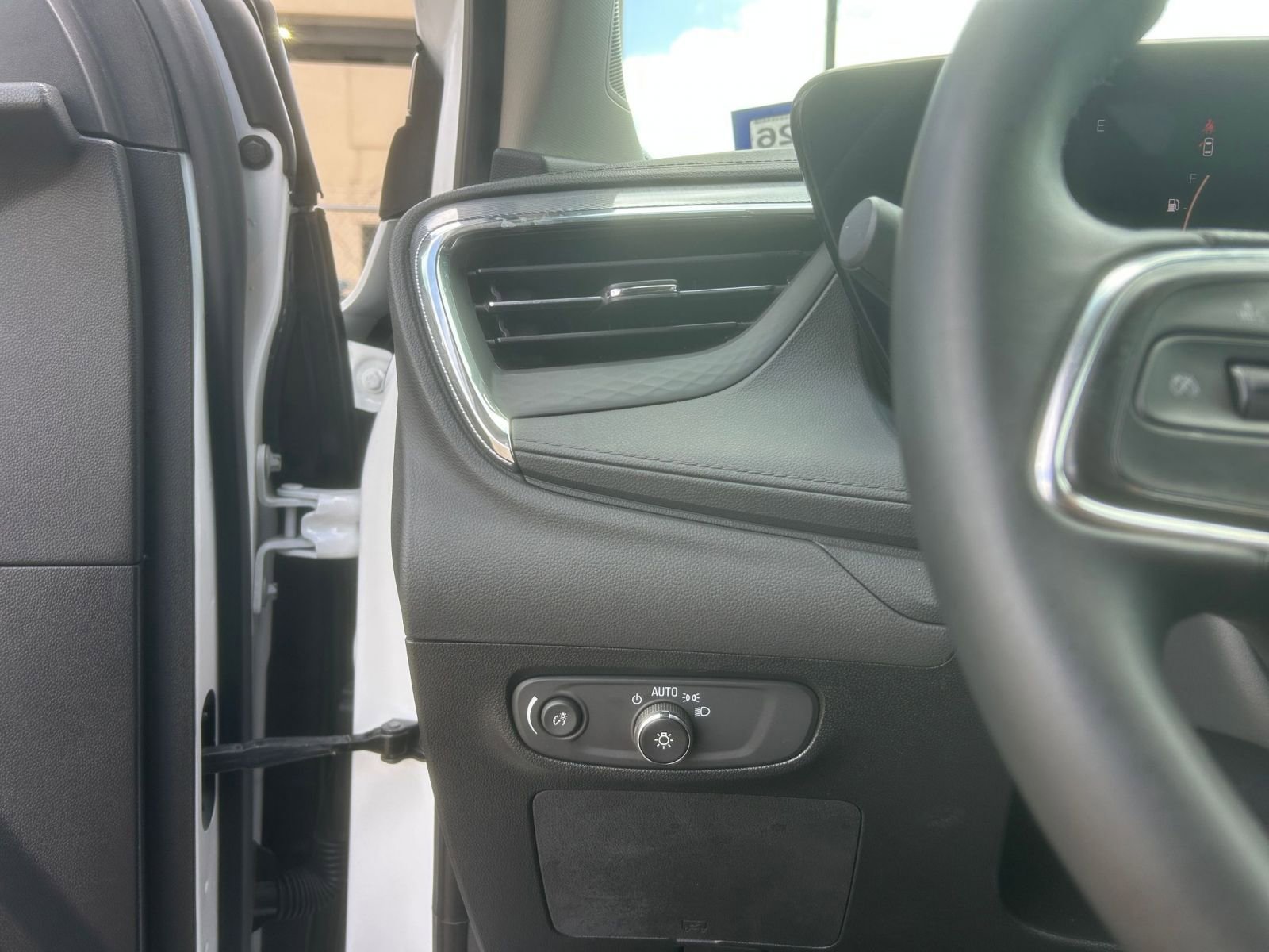 Used 2025 Buick Encore GX Preferred FWD image 33