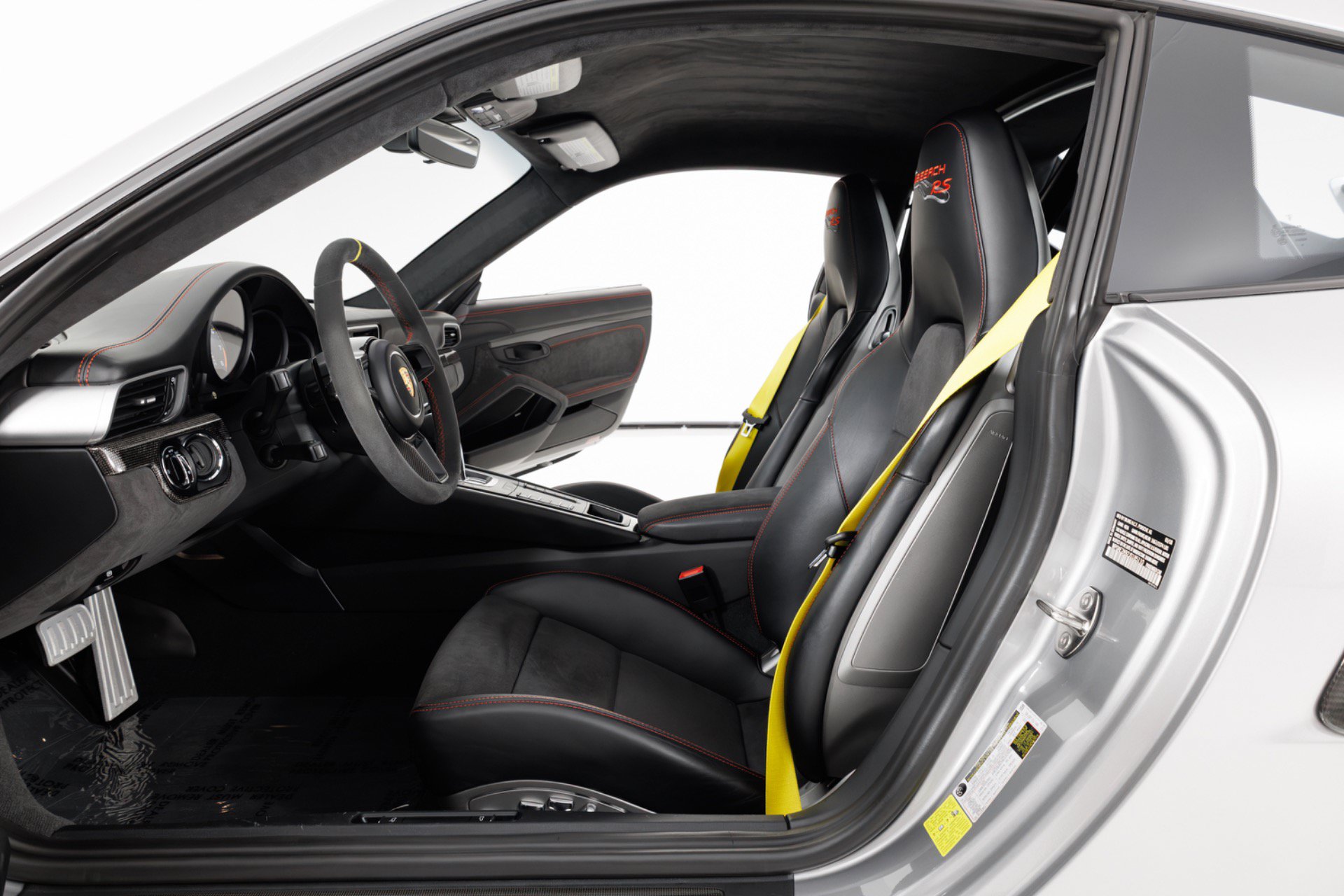 Used 2018 Porsche 911 GT2 RS RWD image 15