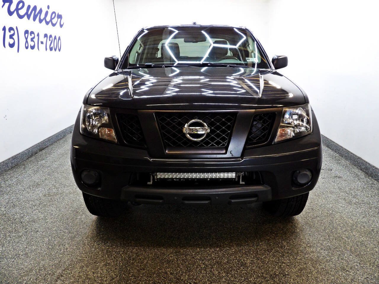 Used 2012 Nissan Frontier SV w/ SV Premium Utility Pkg AWD/4WD image 2