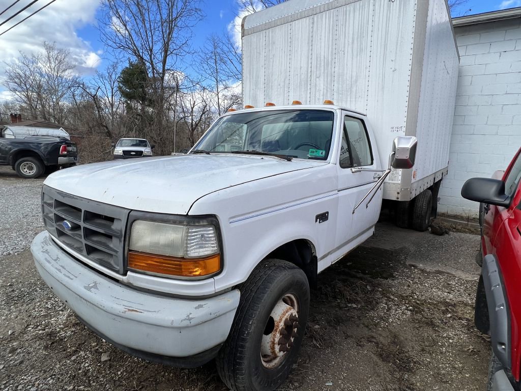 Used 1995 Ford F450 2WD Regular Cab Super Duty image 1