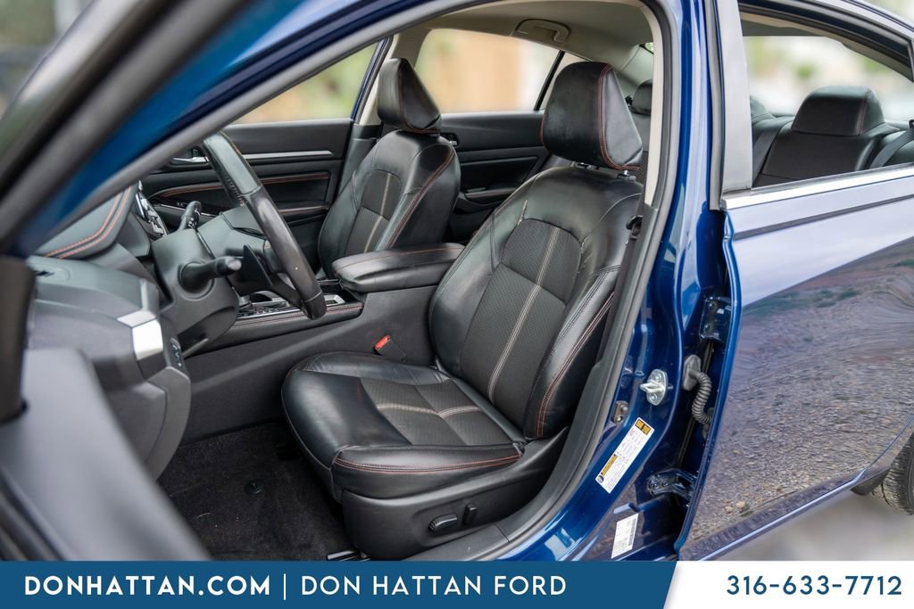 Used 2023 Nissan Altima 2.5 SR FWD image 4