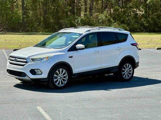 Used 2017 Ford Escape Titanium image 2
