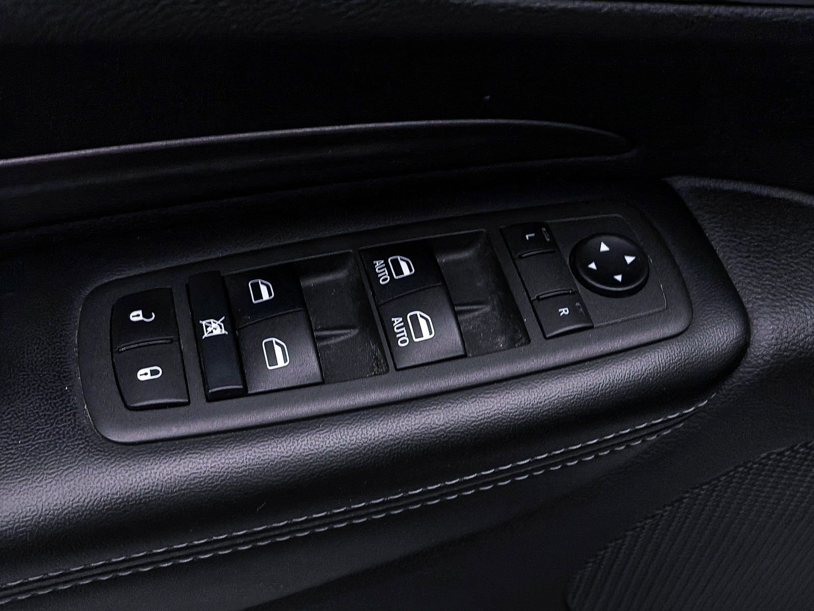 Used 2022 Dodge Durango SXT AWD/4WD image 15