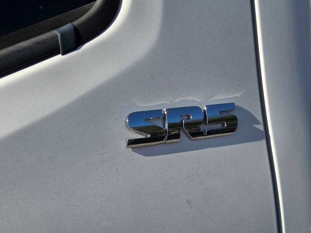 Used 2021 Toyota Tacoma SR5 RWD image 12