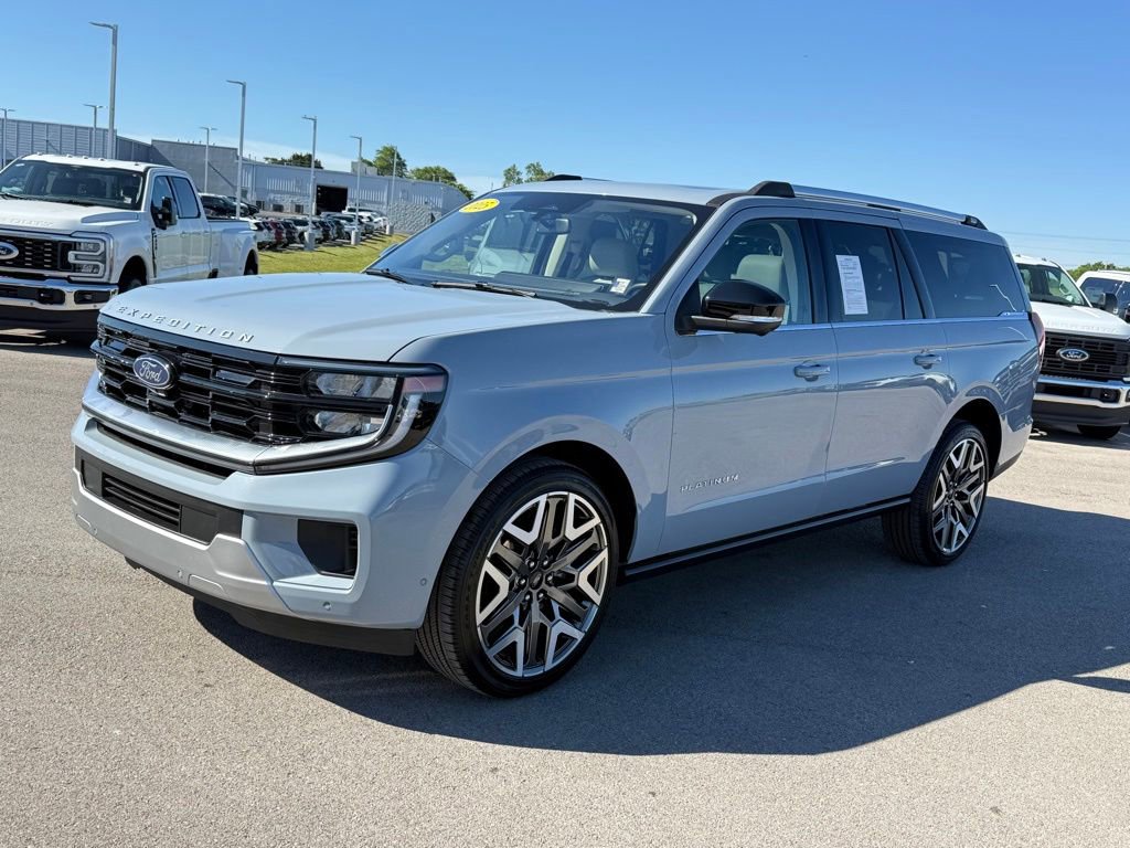 Used 2025 Ford Expedition Max Platinum w/ Platinum Ultimate Package AWD/4WD image 41