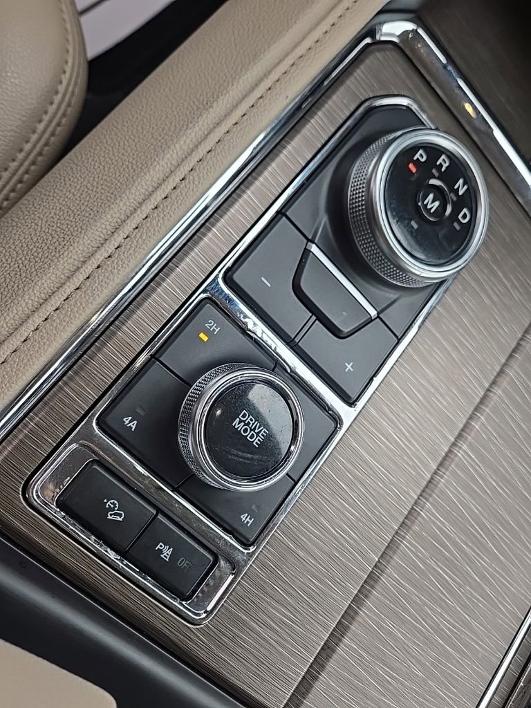 Used 2024 Ford Expedition Limited AWD/4WD image 31