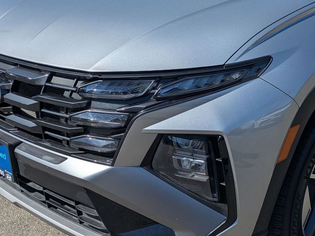 Certified 2025 Hyundai Tucson SEL image 9