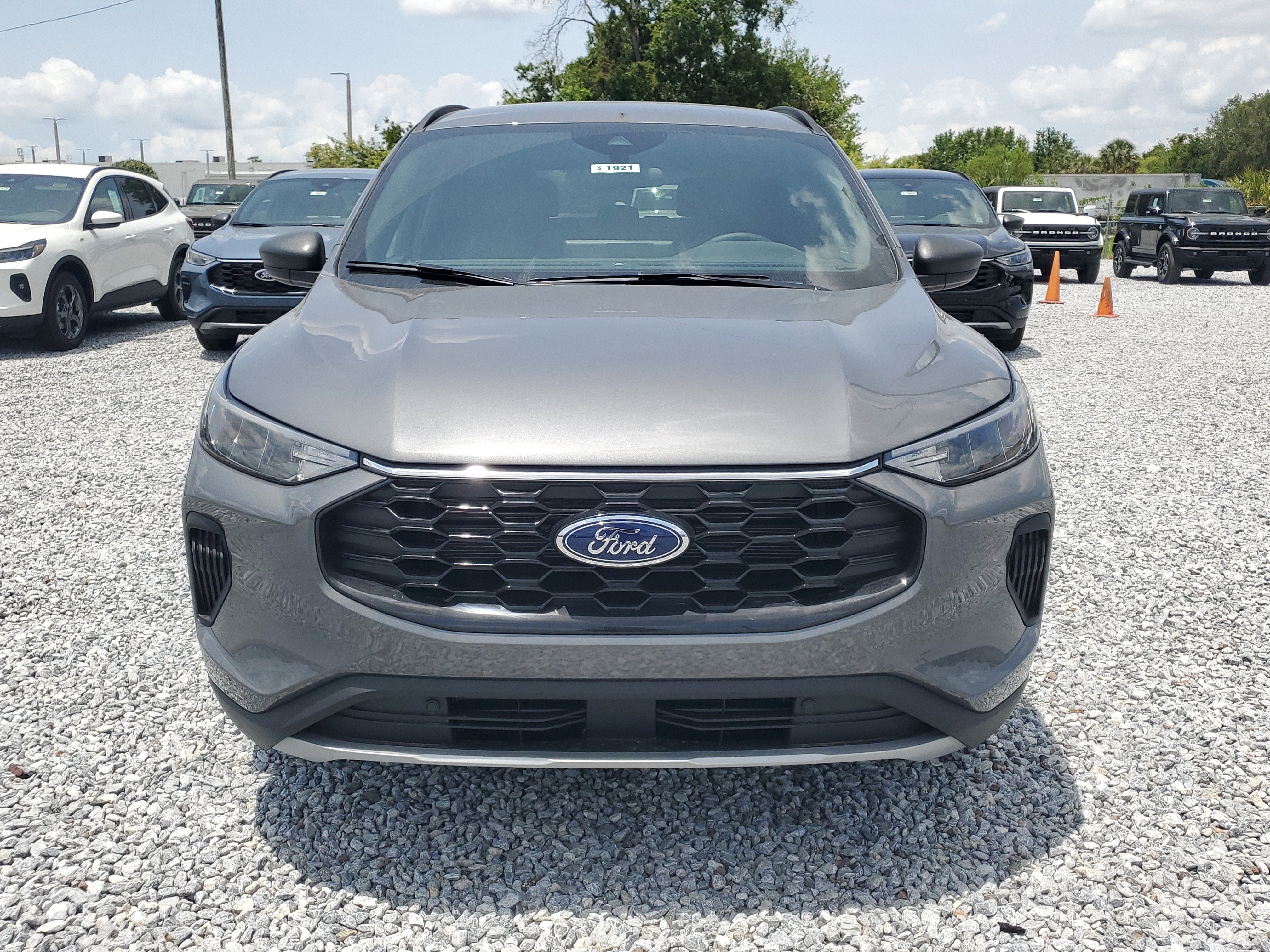 New 2025 Ford Escape ST-Line w/ Tech Pack #1 image 3