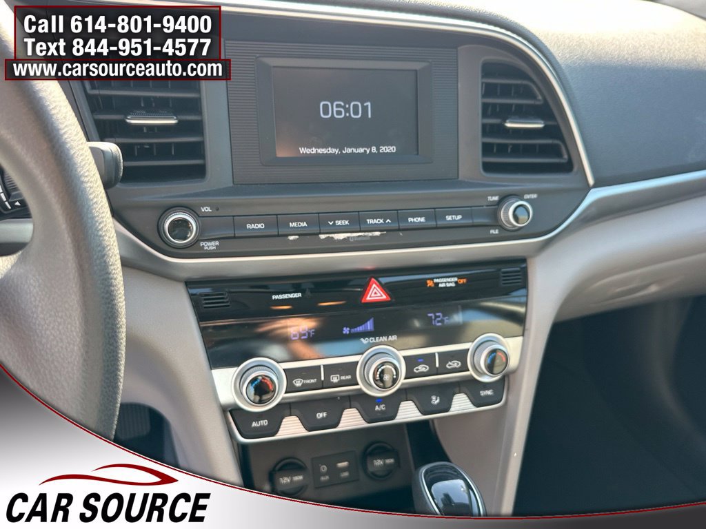 Used 2020 Hyundai Elantra SE FWD image 25