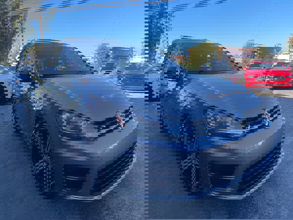 Used 2016 Volkswagen Golf R 4-Door image 3