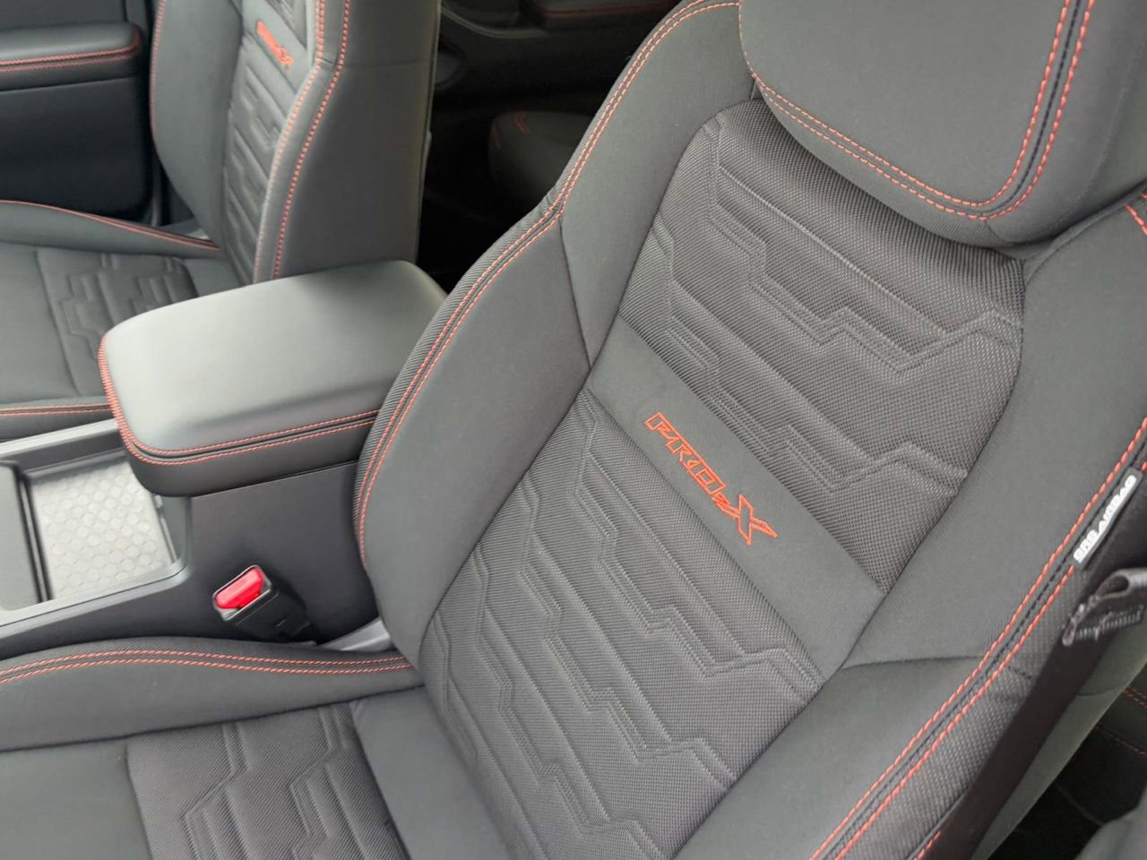 New 2026 Nissan Frontier PRO-4X w/ Pro-4x Convenience Package image 16