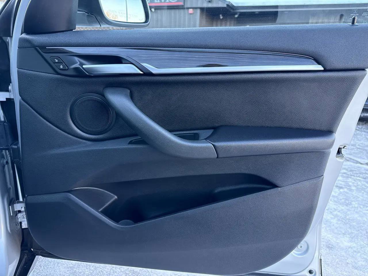 Used 2017 BMW X1 xDrive28i AWD/4WD image 38