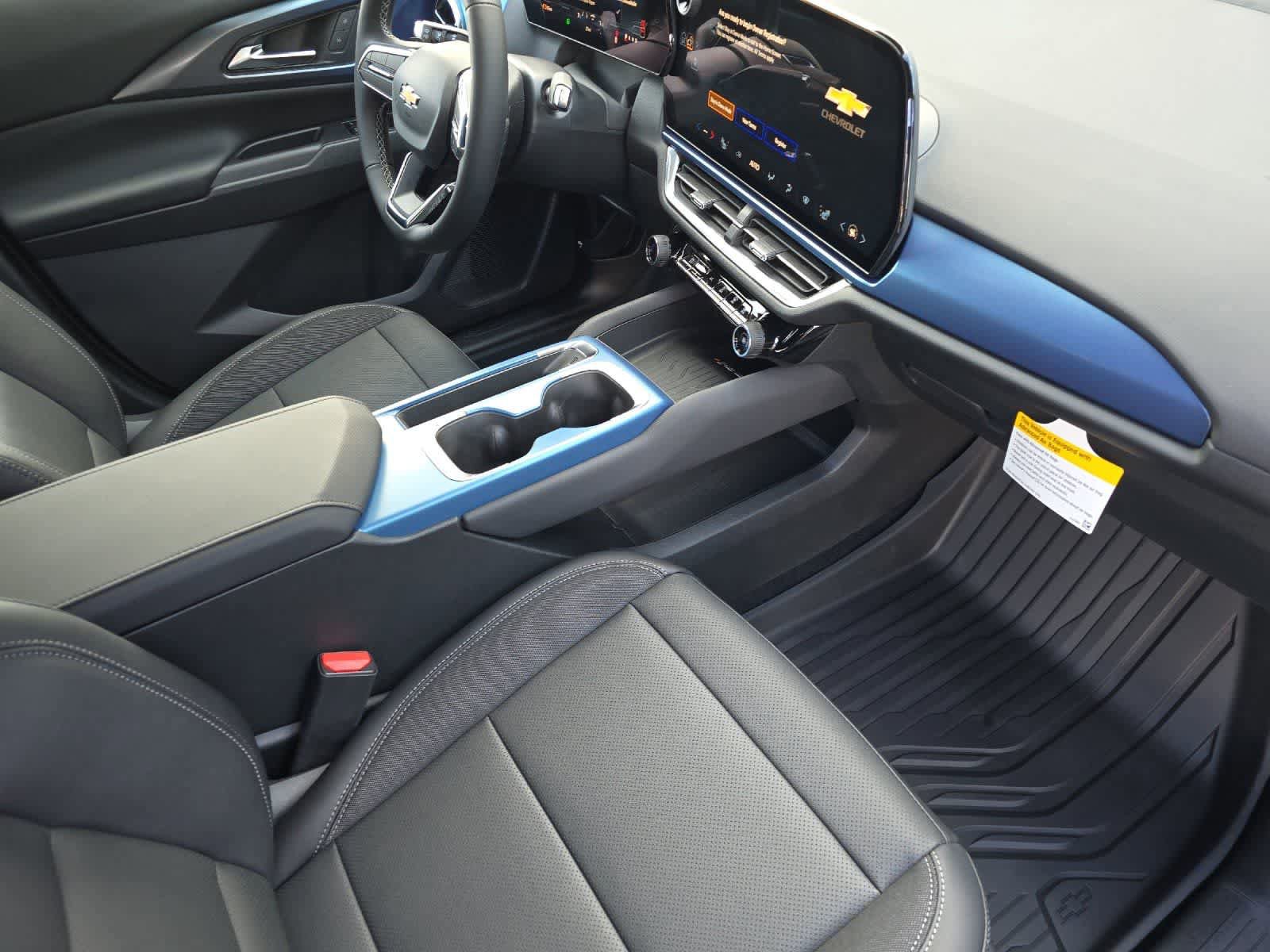 New 2026 Chevrolet Equinox EV LT AWD/4WD image 16