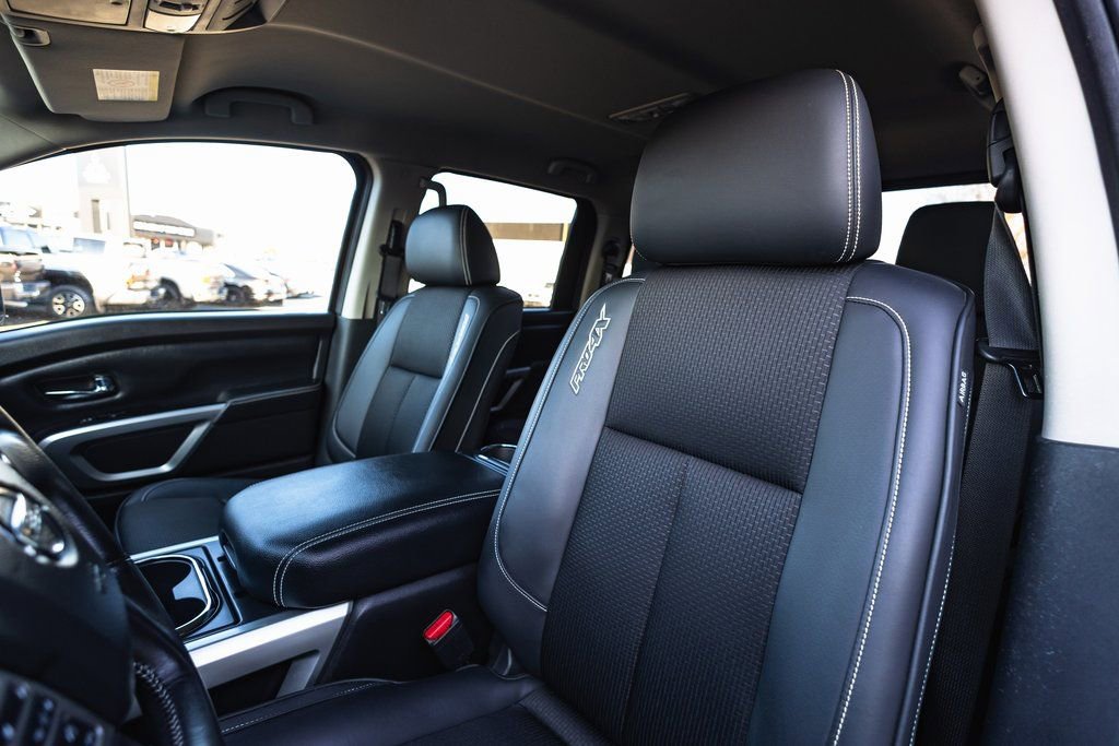 Used 2018 Nissan Titan PRO-4X image 27
