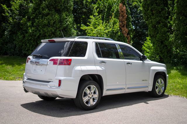 Used 2017 GMC Terrain Denali w/ Cargo Package AWD/4WD image 5