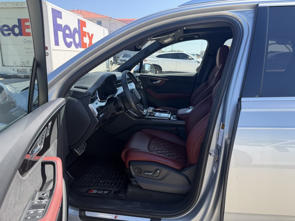 Used 2024 Audi SQ7 Prestige AWD/4WD image 14