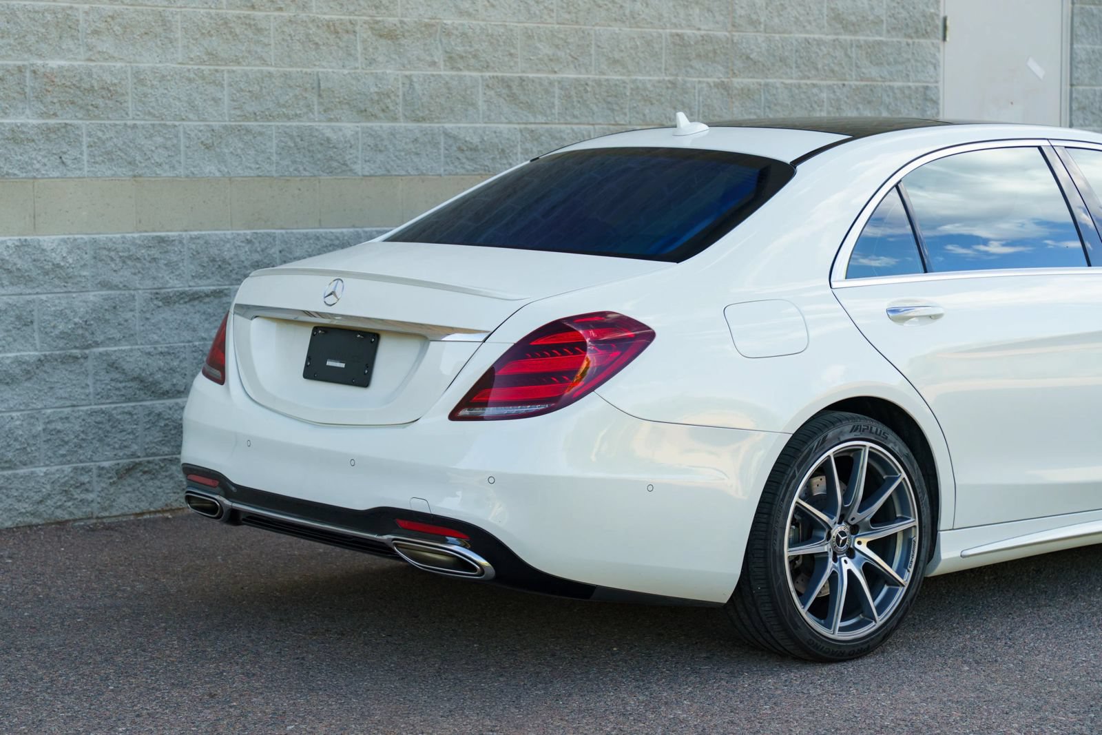 Used 2019 Mercedes-Benz S 450 Sedan image 8