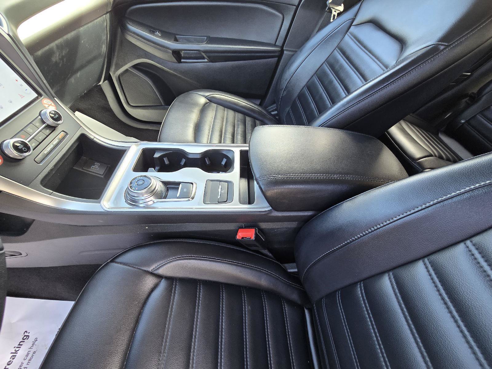 Used 2023 Ford Edge SEL AWD/4WD image 12