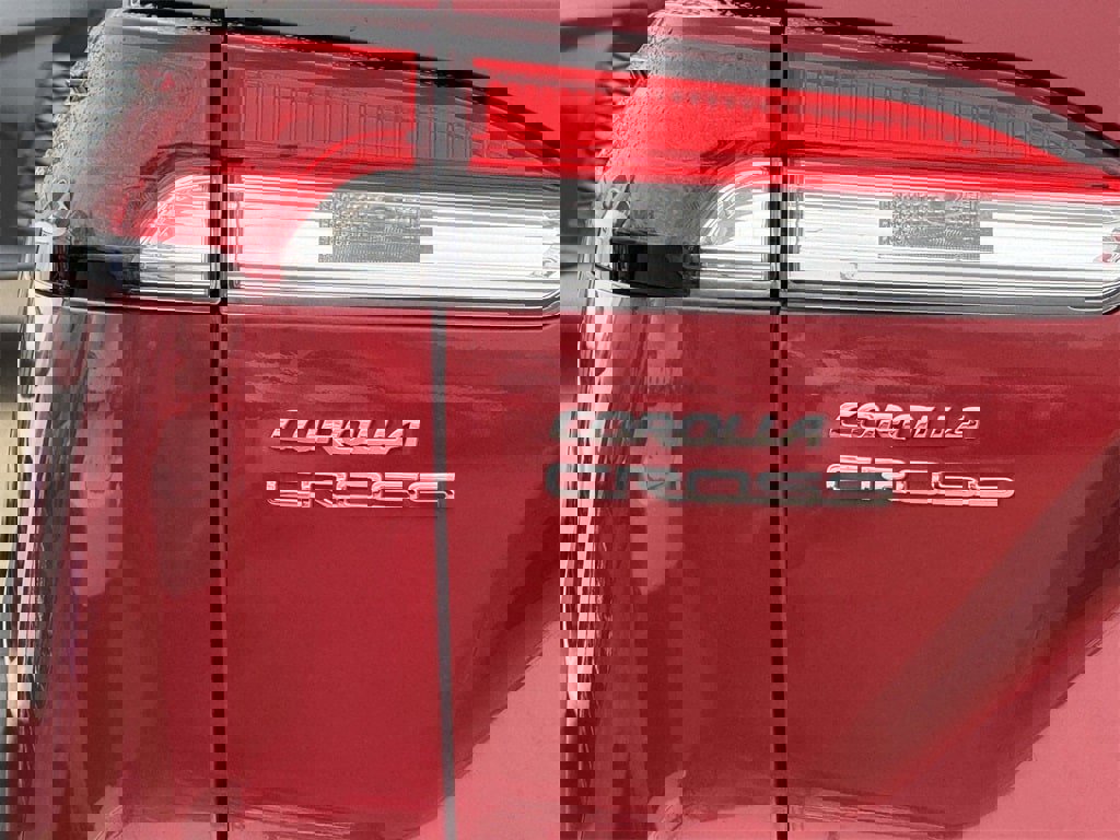 Used 2023 Toyota Corolla Cross LE image 25