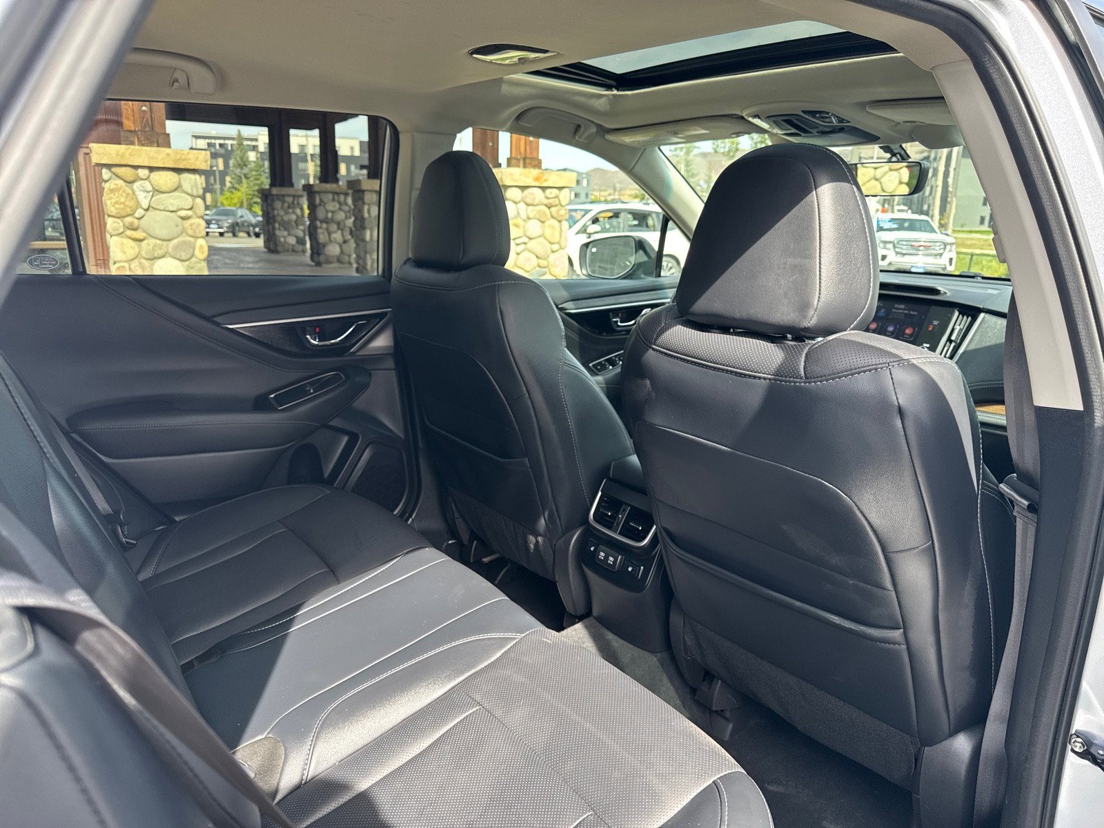 Used 2022 Subaru Outback Limited image 33