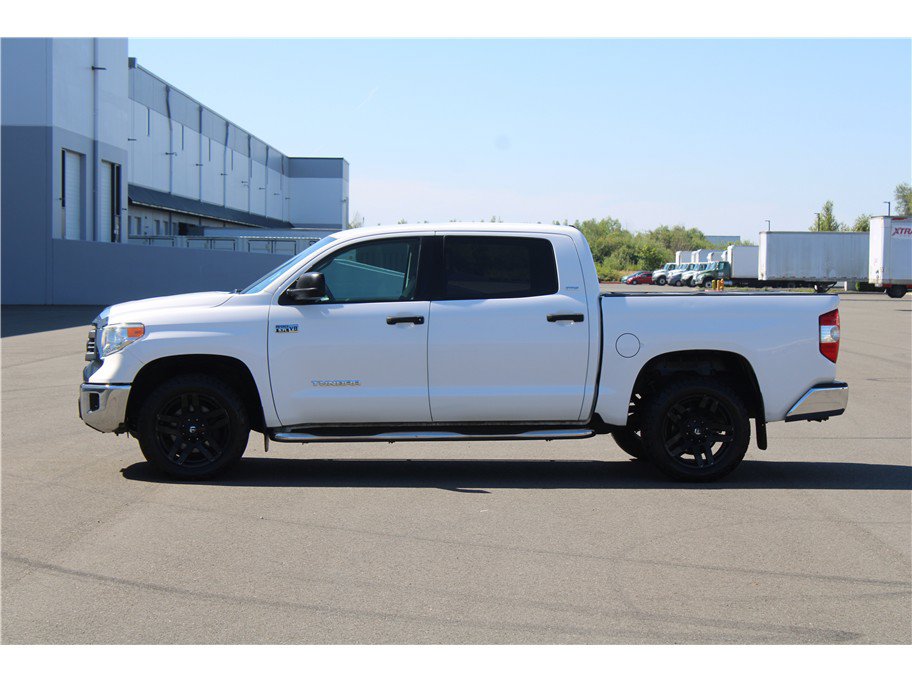 Used 2014 Toyota Tundra SR5 AWD/4WD image 2