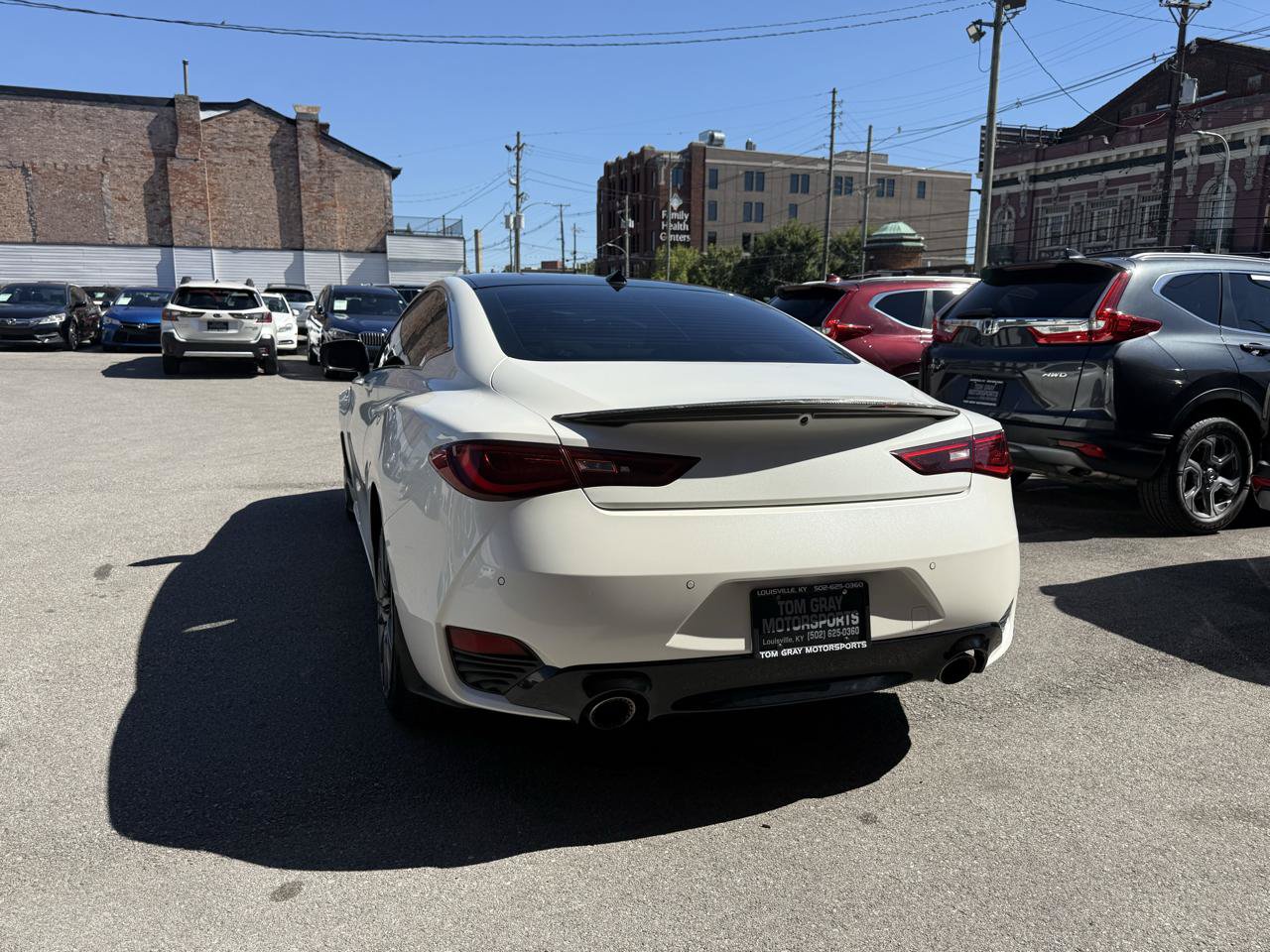 Used 2017 INFINITI Q60 Red Sport 400 AWD/4WD image 4