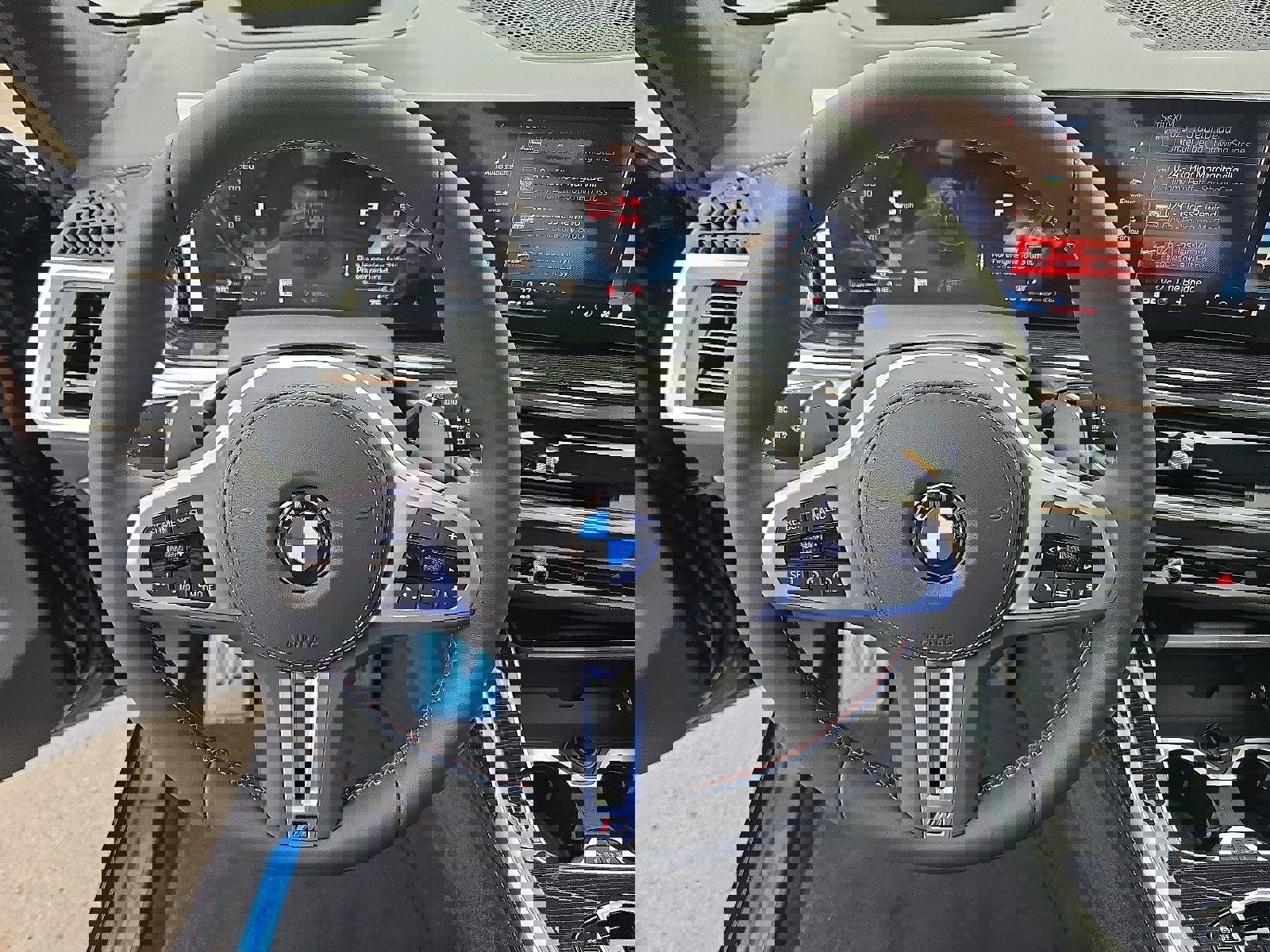 New 2026 BMW X7 M60i w/ Executive Package image 8