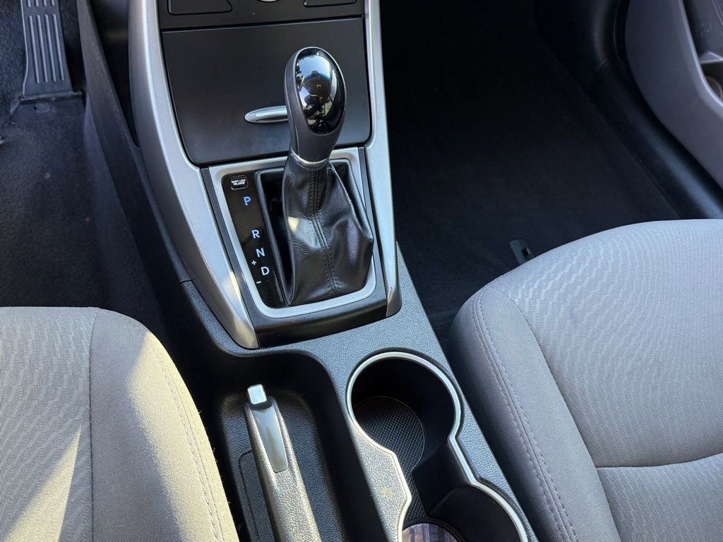 Used 2016 Hyundai Elantra SE image 20