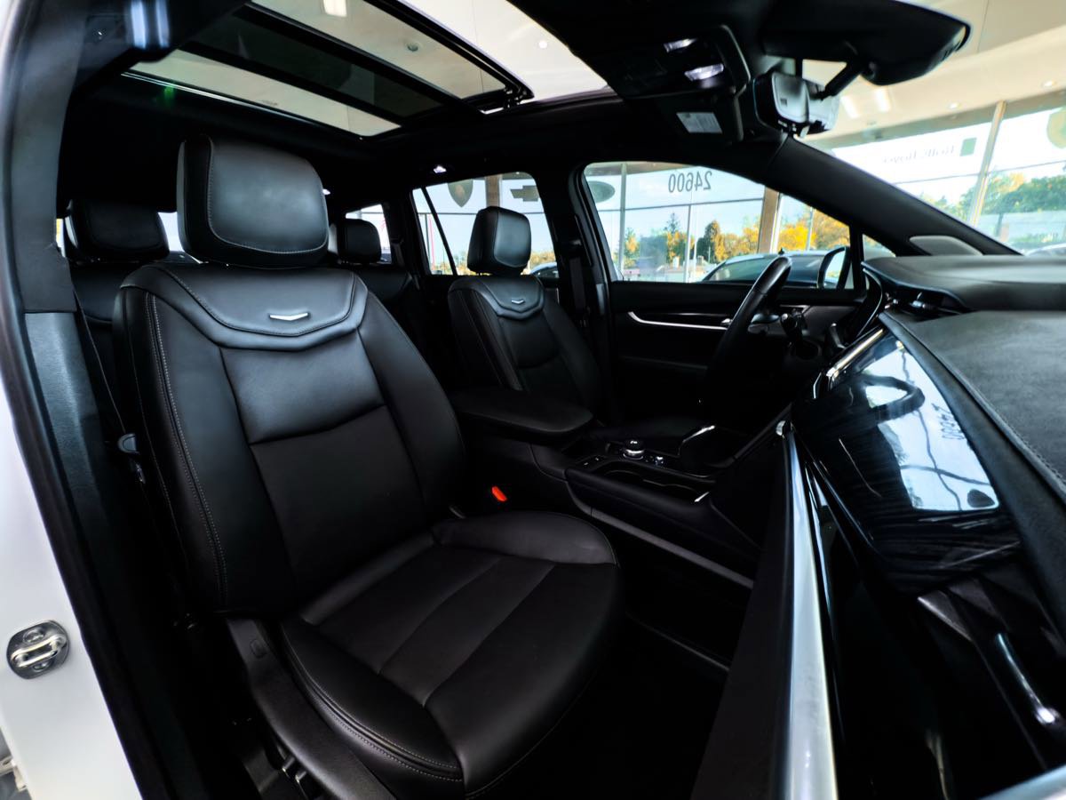Used 2024 Cadillac XT6 Premium Luxury w/ Technology Package image 35
