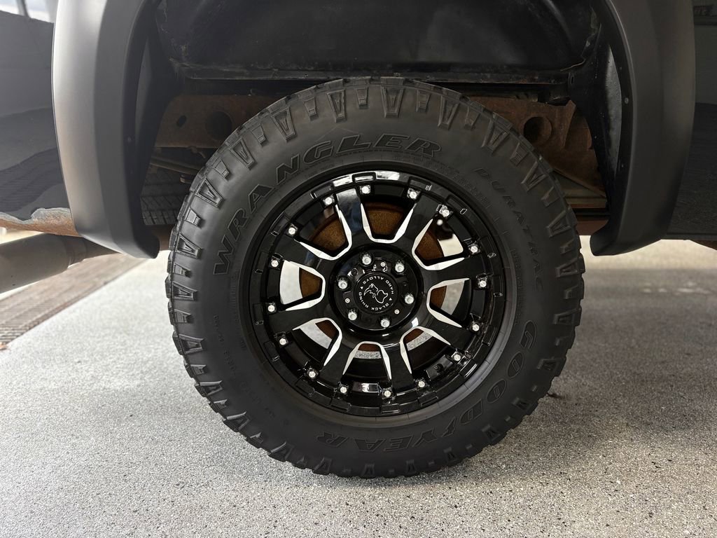 Used 2012 GMC Sierra 1500 SLE w/ Power Tech Package image 28