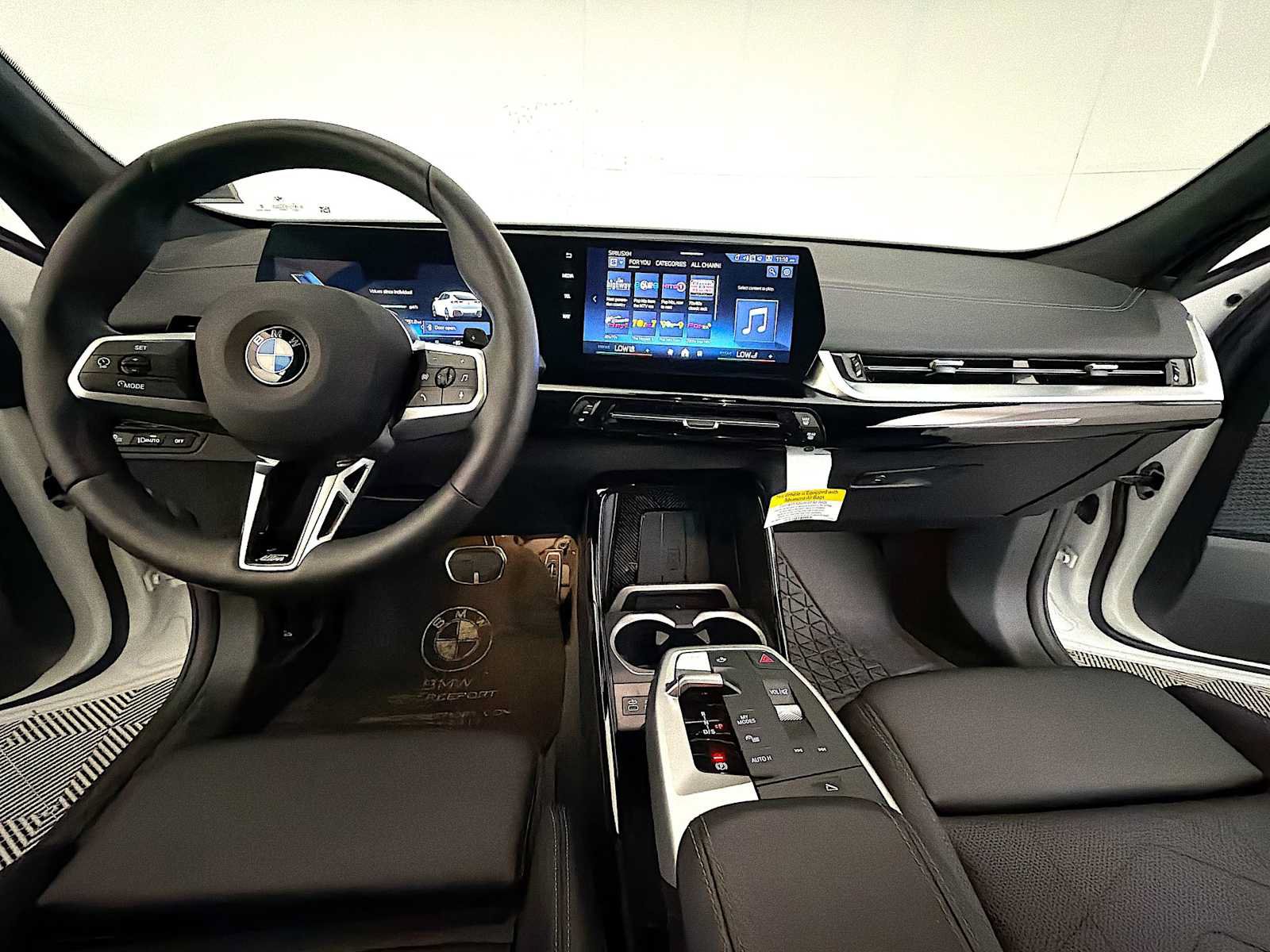 Used 2026 BMW X2 xDrive28i w/ M Sport Package AWD/4WD image 14