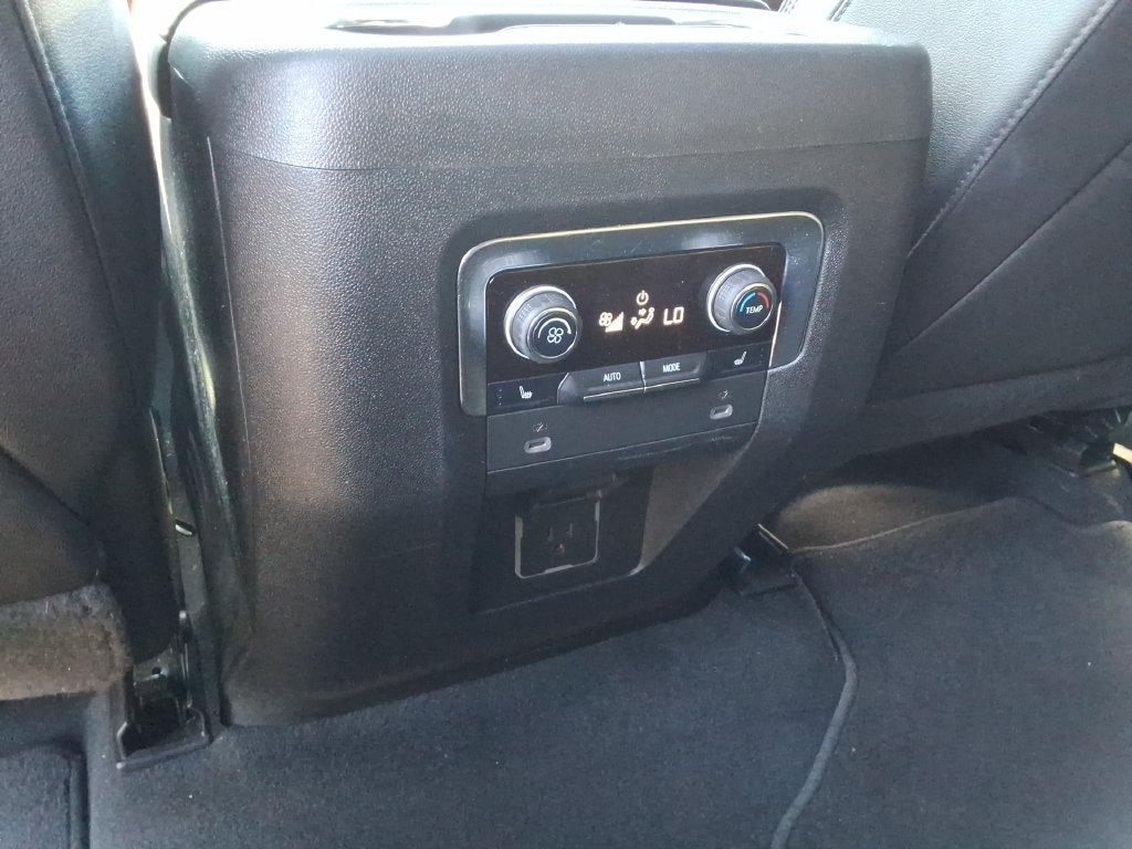 Used 2022 Chevrolet Suburban RST w/ Sport Performance Package AWD/4WD image 20