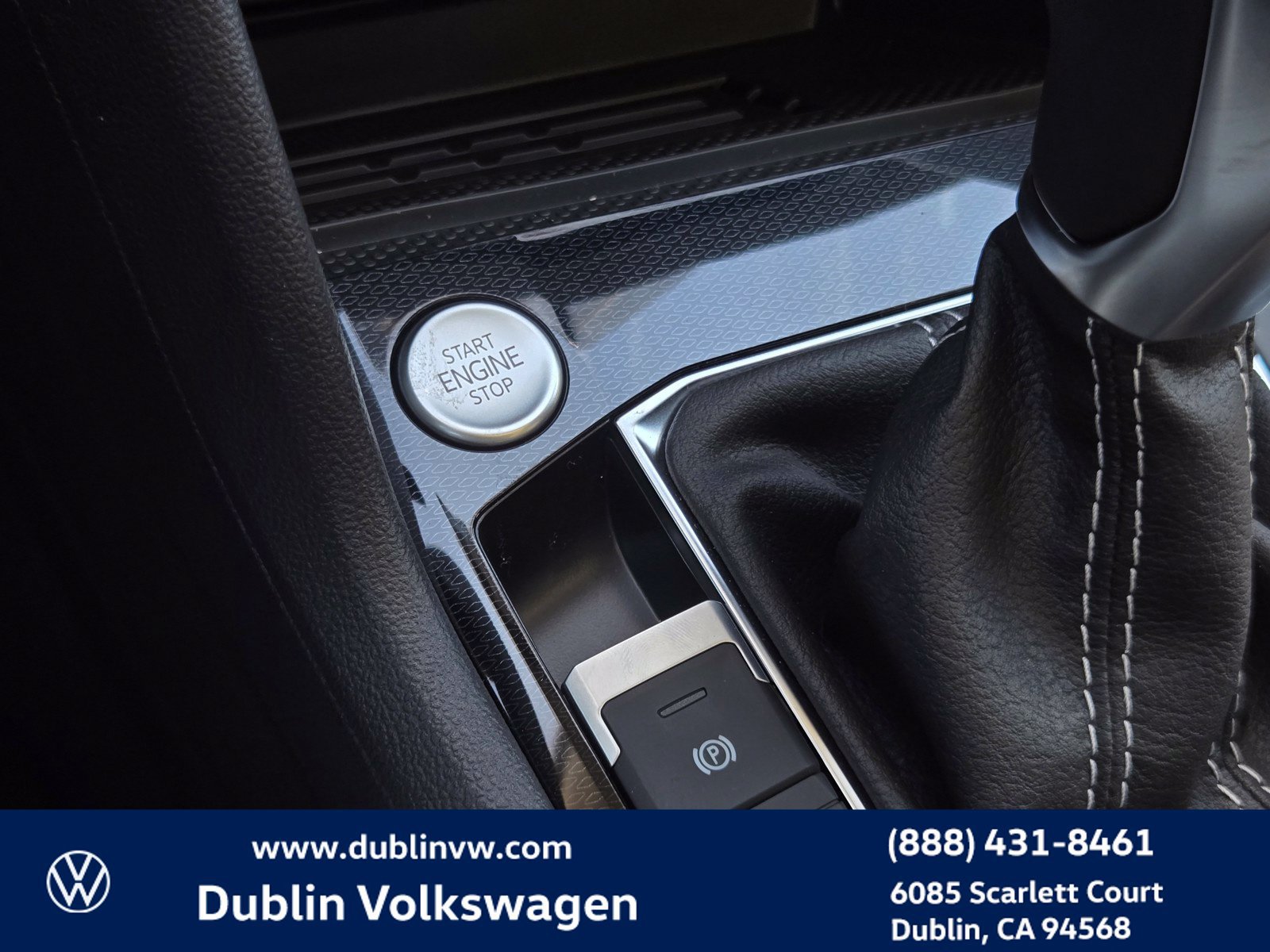 New 2026 Volkswagen Taos SE FWD image 16