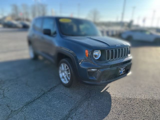 Used 2023 Jeep Renegade Latitude AWD/4WD image 11