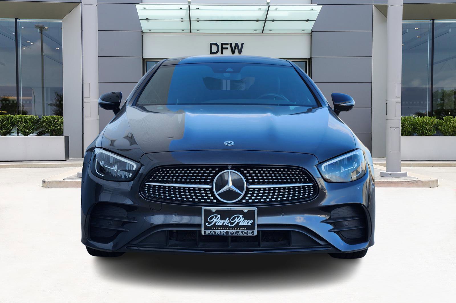 Used 2021 Mercedes-Benz E 450 Coupe image 2