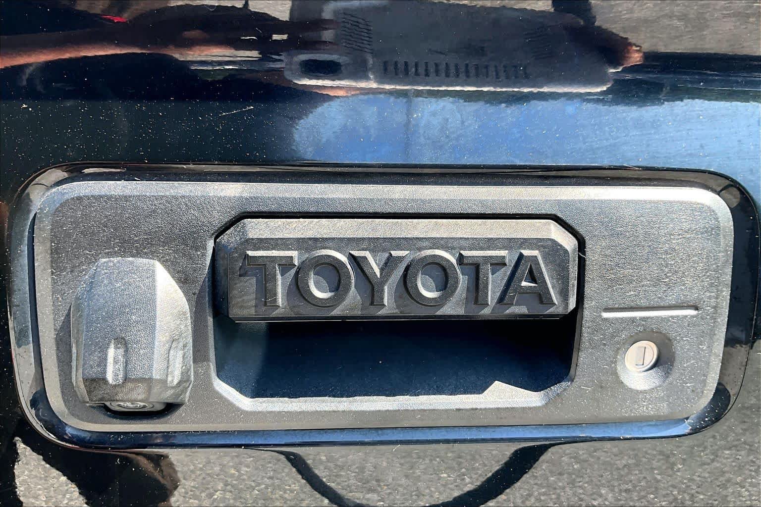 Used 2018 Toyota Tacoma TRD Pro AWD/4WD image 30