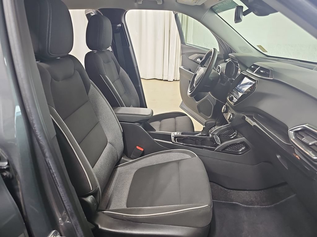 Certified 2021 Chevrolet TrailBlazer LT w/ Convenience Package FWD image 13