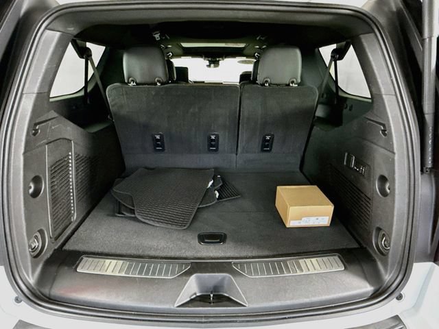 Used 2025 GMC Yukon XL Denali Ultimate AWD/4WD image 30